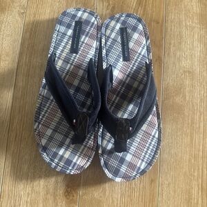 Tommy Hilfiger Men’s Flip Flops 13